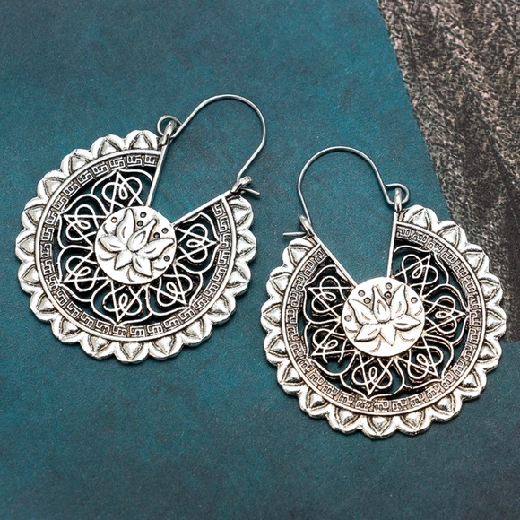 GlitzBlitz Boutique Jewelry - 2/$20!  Silver Lotus Boho Ear Wire Top Earrings